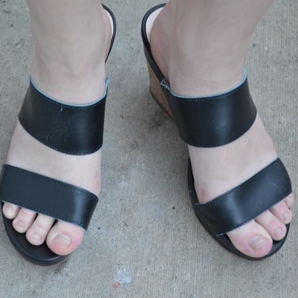 WINTER SALE: Y2K Tommy Hilfiger Cork Wedges - Picture 4 of 5